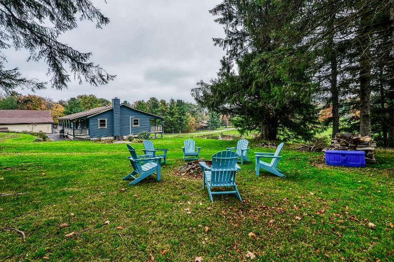 Gleanings Pond - B&B McHenry