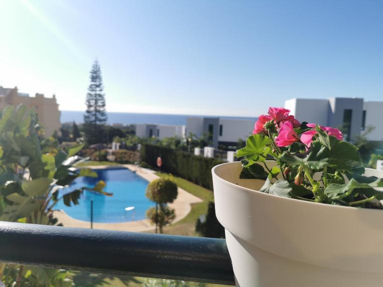 Duplex-Townhouse en Marbella - vistas al mar -sea view - B&B Cabopino