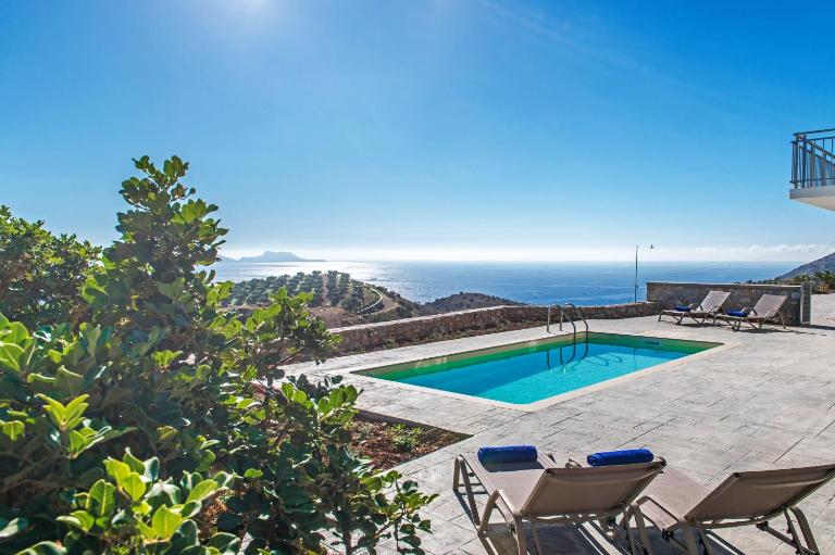 Tranquil sea view villa with private pool, just 2km from the beach! - Ferienwohnung Agia Galini