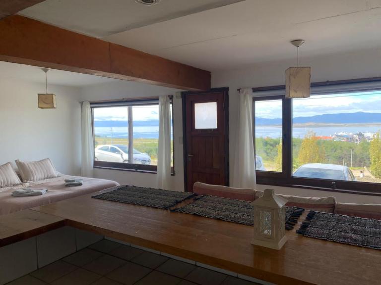 Mirando al canal - Bed and Breakfast Ushuaia