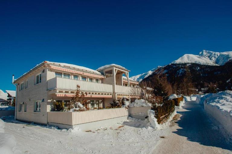 Chalet SOLYMONT by MoniCare - B&B Seefeld in Tirol