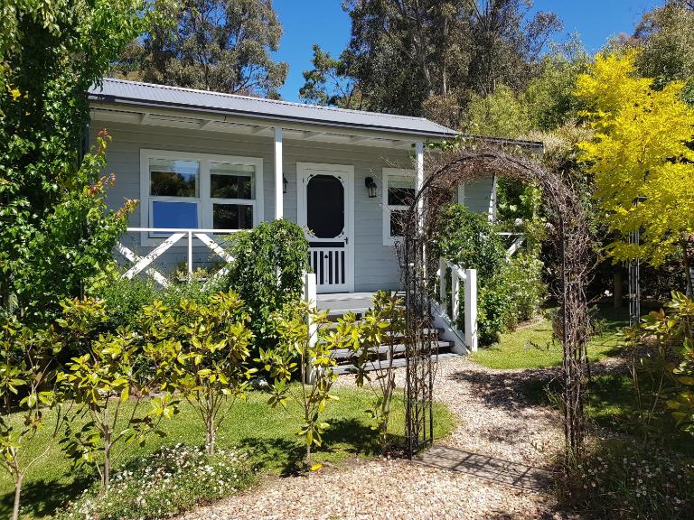 Candlebark Cottage - B&B Hepburn