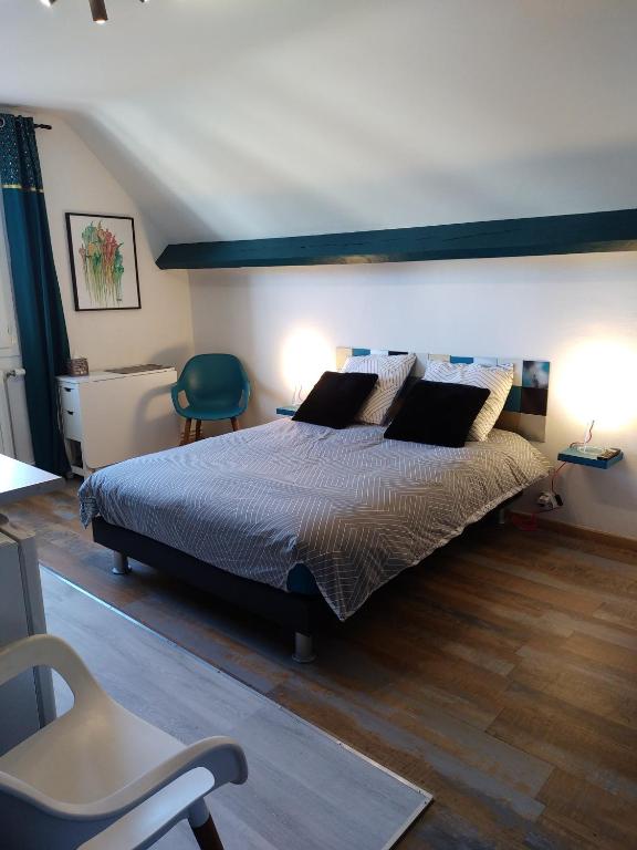 Studio et chambres d'hôtes les nuits de Gesnes - Ferienwohnung Saint-Germain-du-Corbéis
