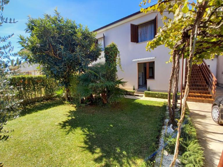 Apartment Toni Valbandon - Ferienwohnung Fazana