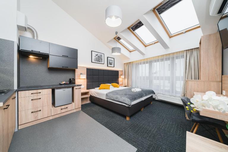 Aron Residence - by Upstairs - Bed and Breakfast Krakau