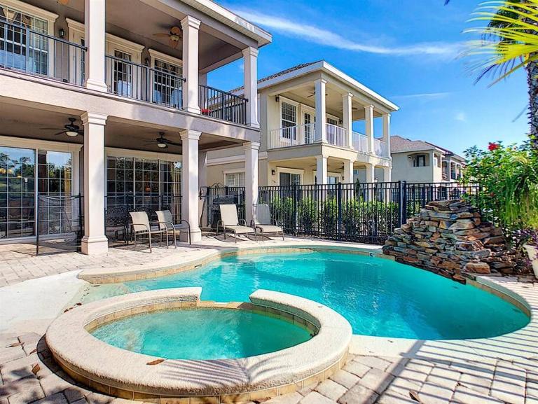 Two King En-Suites …Inside the Prestigious Reunion Resort - Chambres d'hôtes Kissimmee