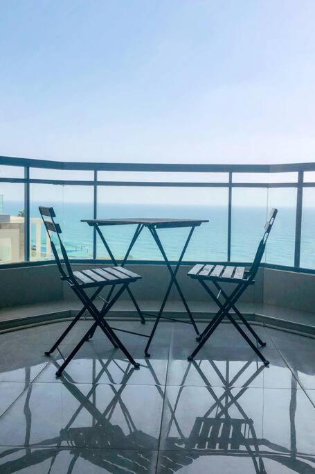 Royal Aparatment on the Sea , Blvd Nitza 34 - Ferienwohnung Netanja