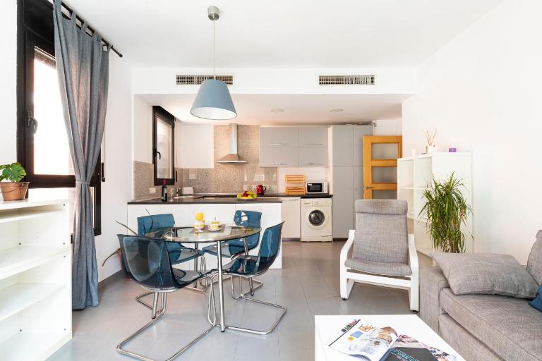4152 - AB Plaza de Sants - B&B Barcellona