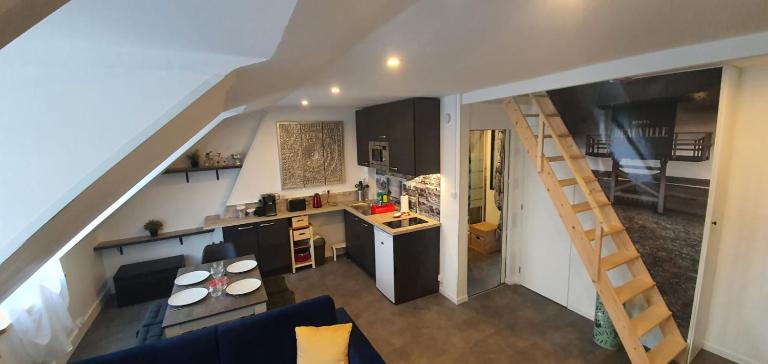 Le Deauvillais - Appartement Plein Centre - 4 pers - 2 mn plage - Idéal Famille - B&B Deauville