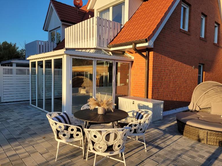 Sonneninsel & Ankerplatz Wiek mit eigener Sauna - B&B Wiek