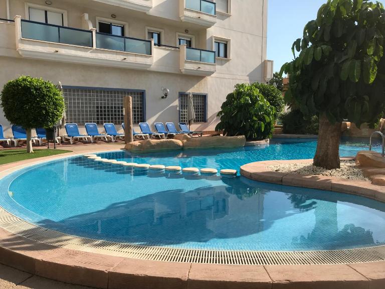 Sea View 2-Bed Apartment - 9 Night Max Stay - B&B Cabo Roig