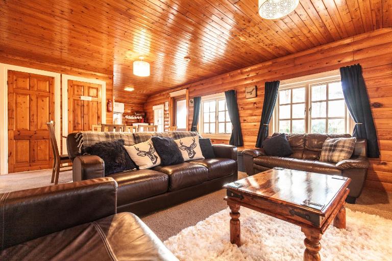 3 Bedroom Log Cabin in Snowdonia nr MTB trails - Bed and Breakfast Tanygrisiau