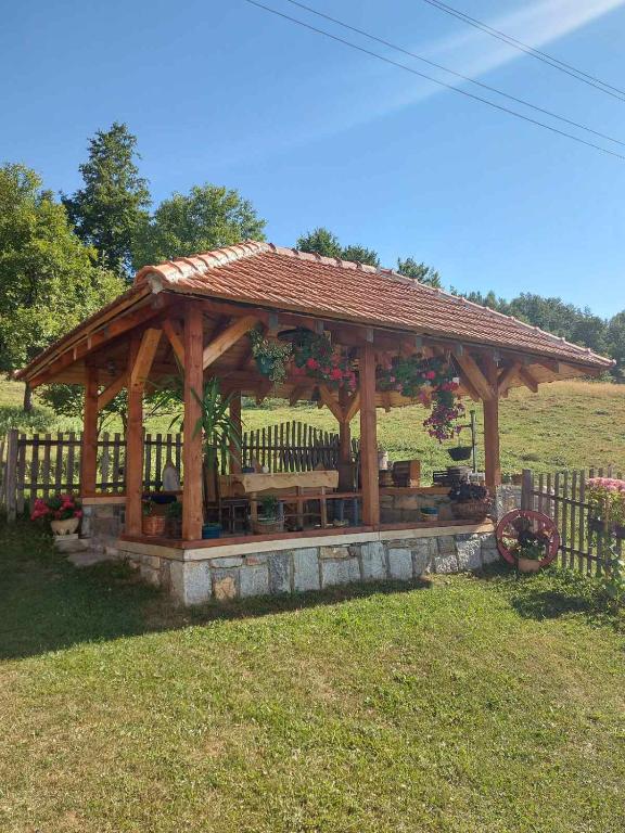 Domaćinstvo Sindžirević - Ferienwohnung Nova Varoš
