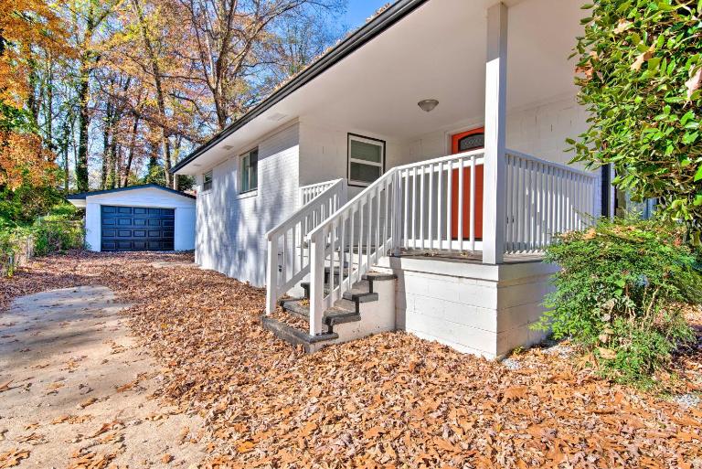 Central Location! ATL Stay 5 Mi to Mercedes-Benz - B&B Atlanta