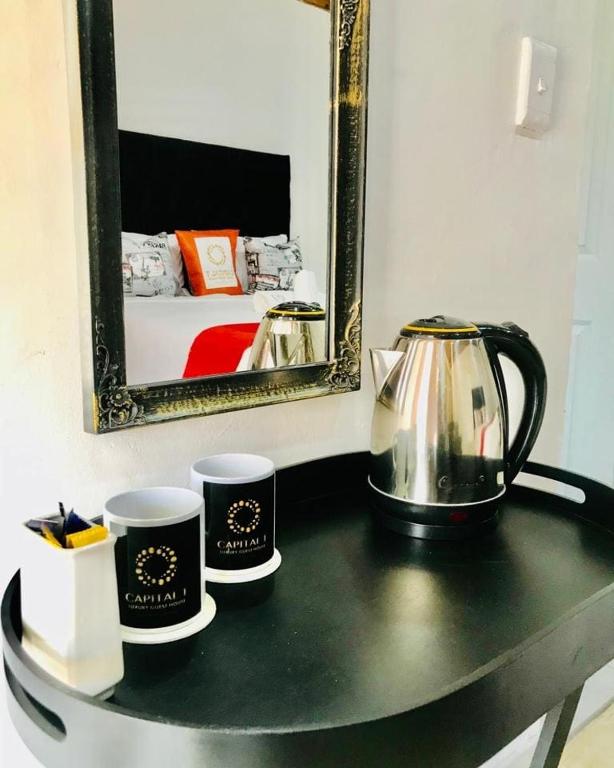 CapitalT Luxury Guest House - Ferienwohnung Germinston