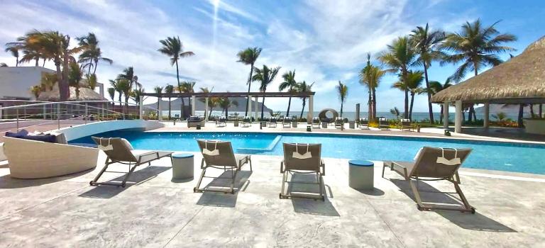 Camino Al Mar with Amazing View of the Ocean, Beach and Pool - Ferienwohnung Mazatlán