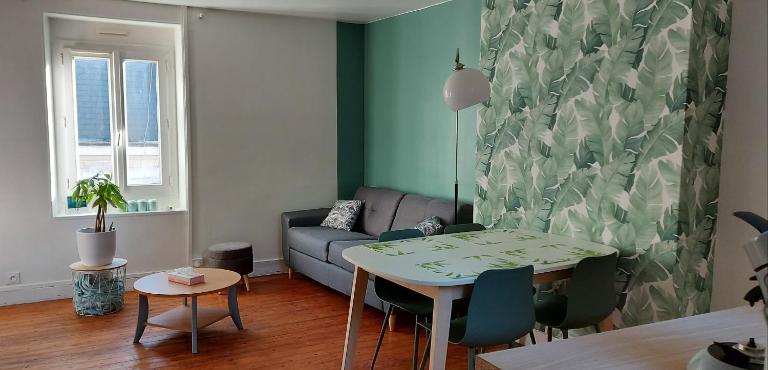 Duplex - En plein Centre Ville - 4 adultes et 2 enfants - Bed and Breakfast Dieppe