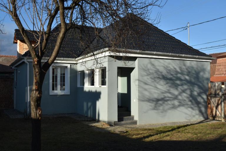 FLH - Grandparent's House- A small beautiful house - B&B Sibiu