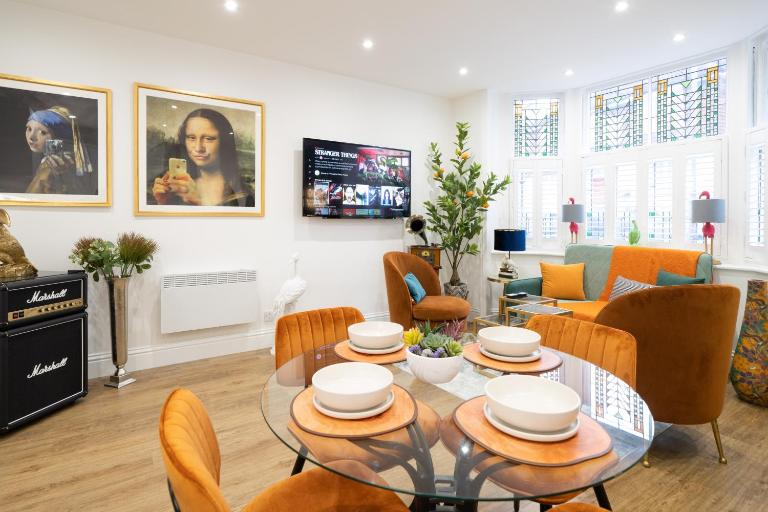 The House Of Selfies - B&B Royal Tunbridge Wells