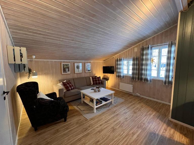 Vennebo - Koselig liten hytte med alle fasiliteter - Ferienwohnung Ål