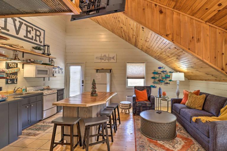 Pet-Friendly Studio w/ Loft & Mountain Views! - Ferienwohnung Mountain View