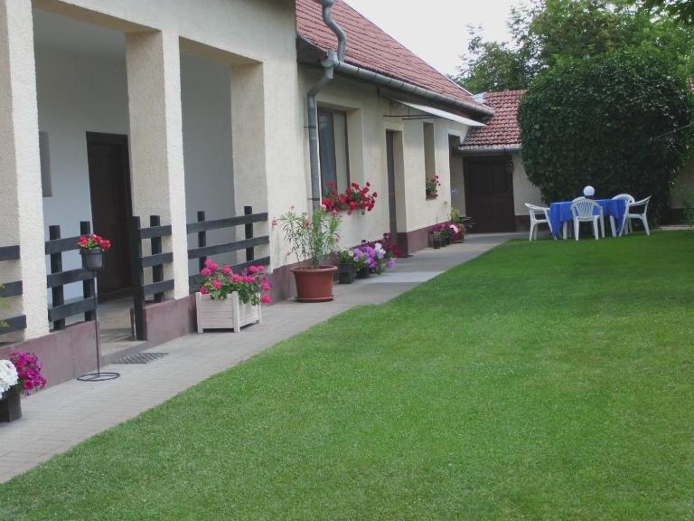 Csányi vendégház - B&B Kiskunmajsa
