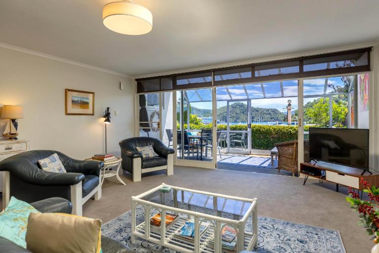 Seaview Apartment - Ferienwohnung Picton