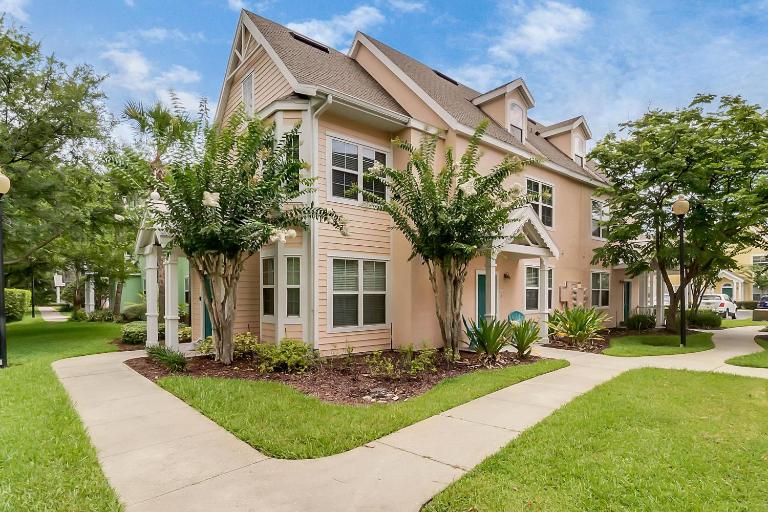 Cozy Apartment Only Miles From Disney Community Pool And Jacuzzii - B&B Kissimmee
