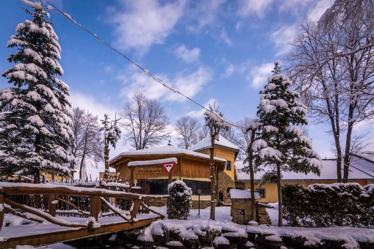 Penzion za mlynom - B&B Bešeňová