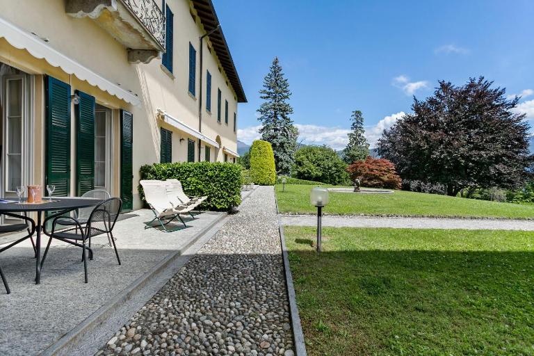 Villa Bel Faggio Apartment by Halldis - Bed and Breakfast Menaggio