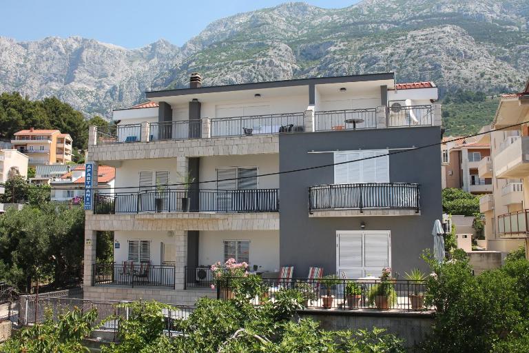 Apartments Villa Silvia - B&B Macarsca