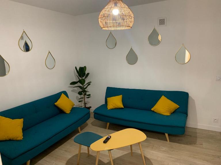 L EFFET MER 70M2 avec 2 chambres doubles avec Parking 1 voiture GRATUIT, NETFLIX disponible, Lits faits à l arrivé Serviettes de toilettes fournies - Chambres d'hôtes Dieppe