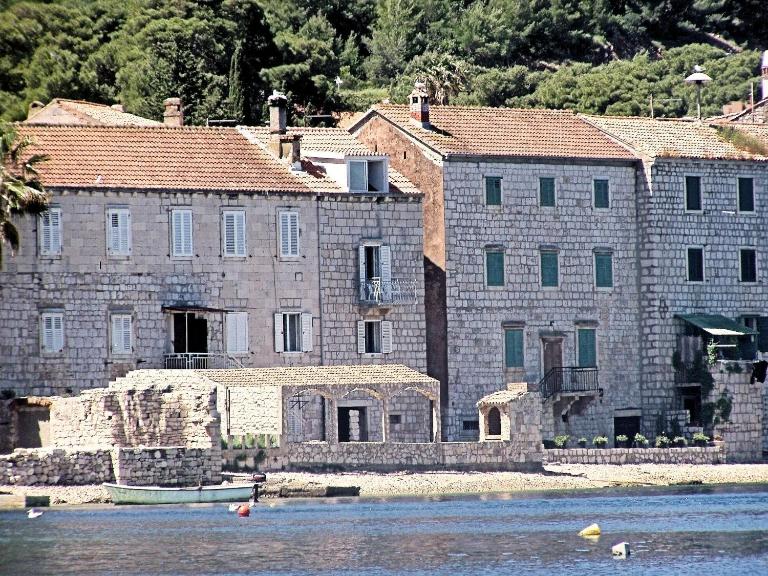 Apartments Acalinović - B&B Vis