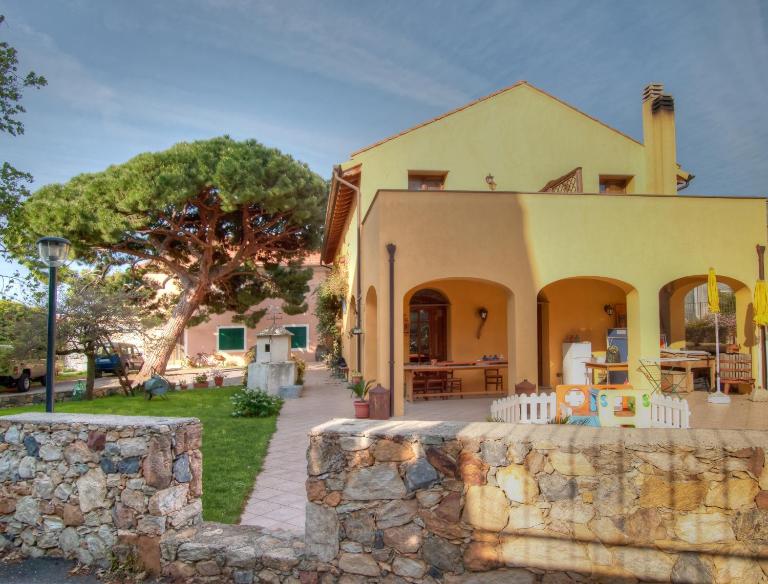 Agriturismo Ca' Di Trincia - Bed and Breakfast Pietra Ligure