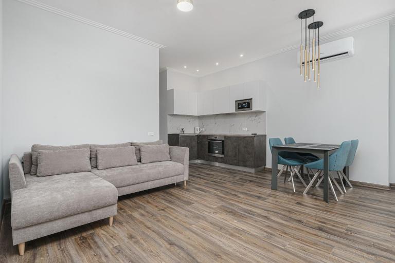 Sea Symphony 2-bedrooms Apartment - B&B Odessa