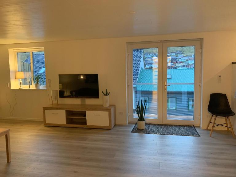 Spacious Apartment on N P Gøta 8c Klaksvik - B&B Klaksvík