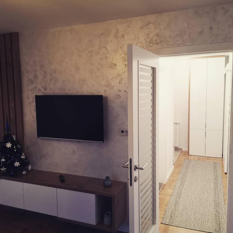 Apartman Casa Lukavica Istočno Sarajevo - Ferienwohnung Lukavica