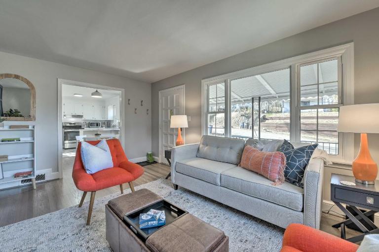 Mid-Century Modern Cottage in Ardmore Area! - Chambres d'hôtes Winston-Salem