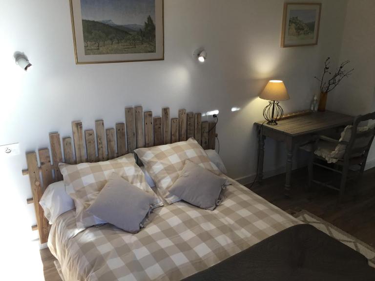 Petit cocon dans le Luberon - Bed and Breakfast Lauris