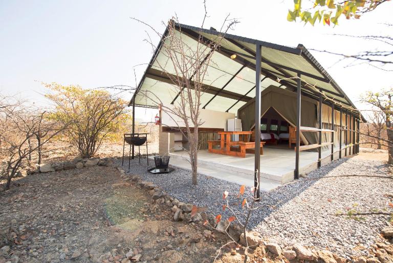Etosha Safari Camping2Go - B&B Okaukuejo