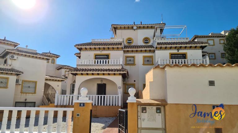 Playa Golf Quad House with Communal Pool Calle Castillo de San Roque P231 - B&B Orihuela