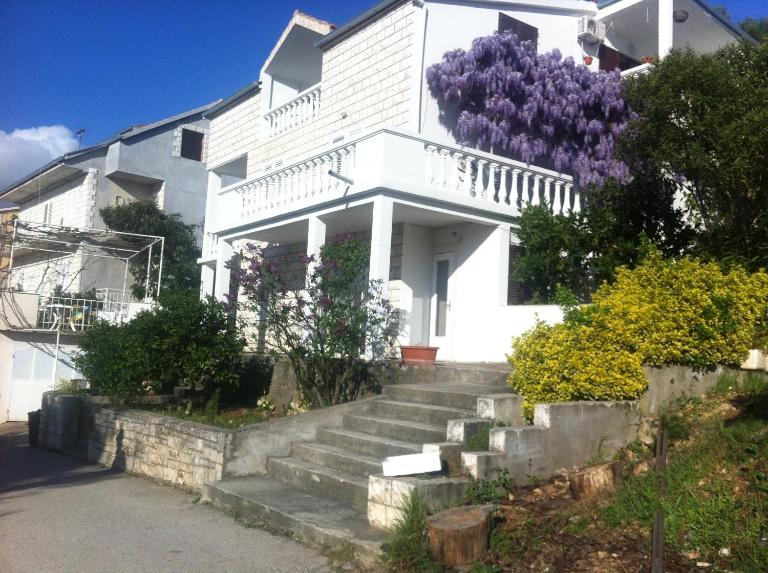 Apartment Žarko - Bed and Breakfast Brna