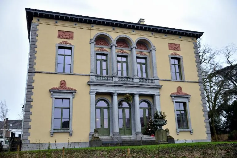 Villa Servais - Bed and Breakfast Halle