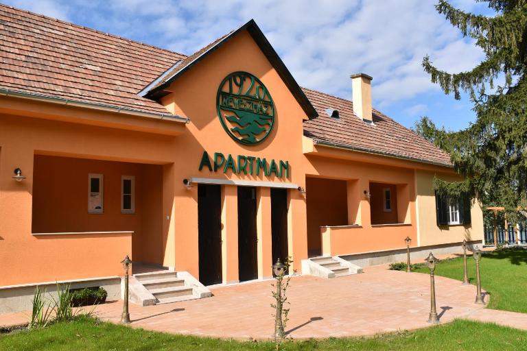 Százesztendős Révészház Apartman - B&B Szigetmonostor