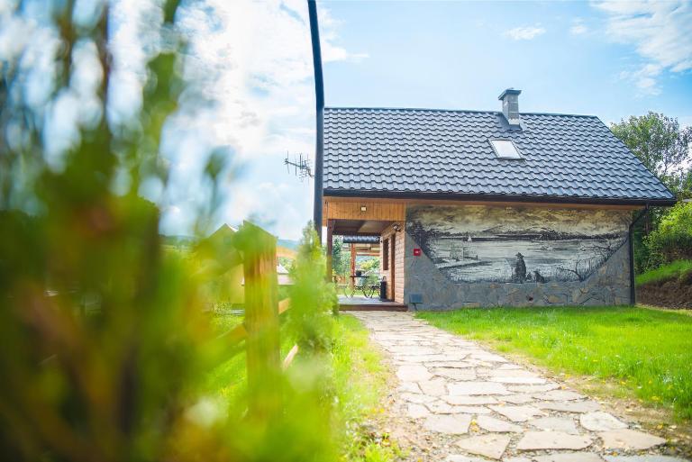 Domek Dzikusówka Bieszczady Solina Polańczyk - Chambres d'hôtes Górzanka