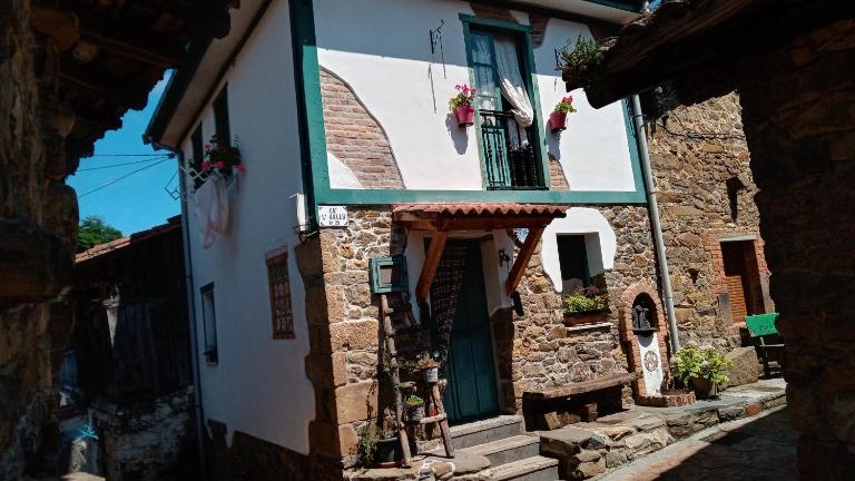 Cal Gallo (Vivienda Vacacional) - B&B Roza