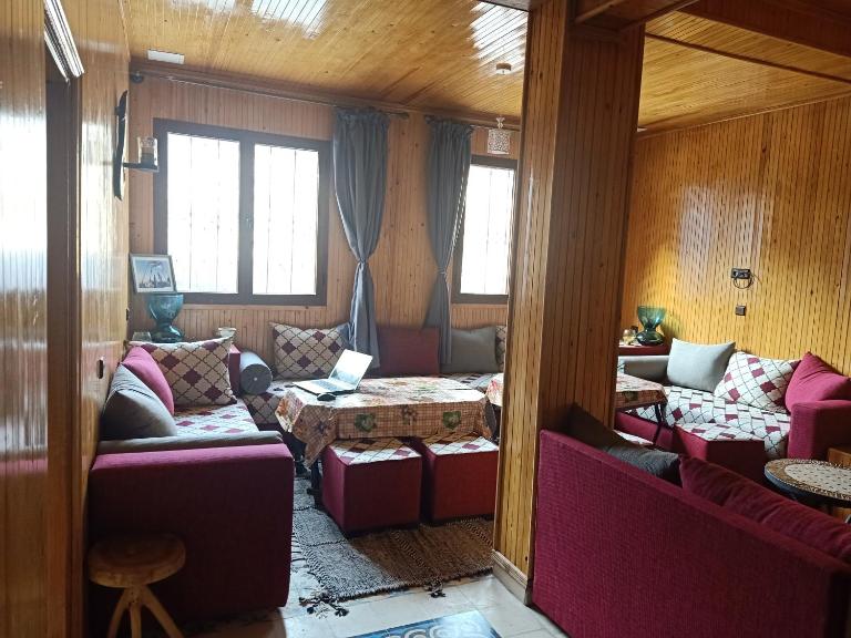 Atlas Chalet Armed - B&B Imelil