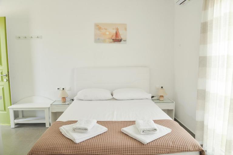 Zeras Apartments - B&B Adámas