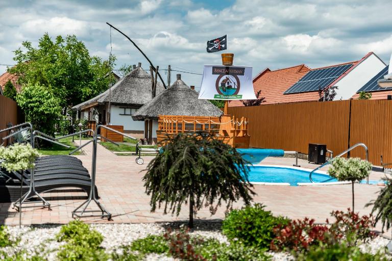 Bence Apartman - Ferienwohnung Tiszabábolna