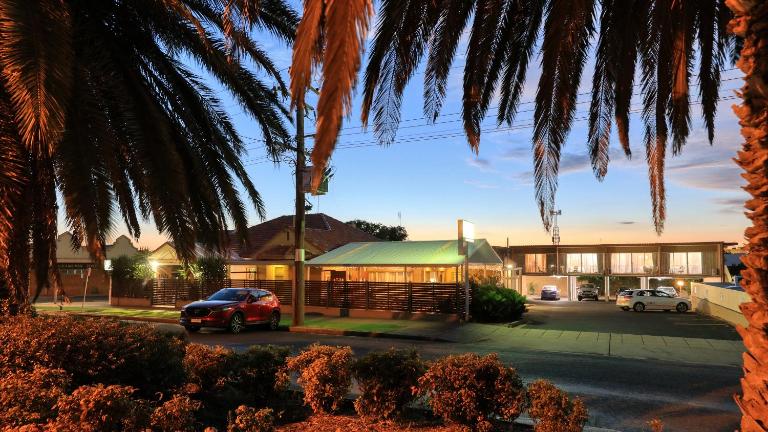 Court Street Motel - B&B Parkes